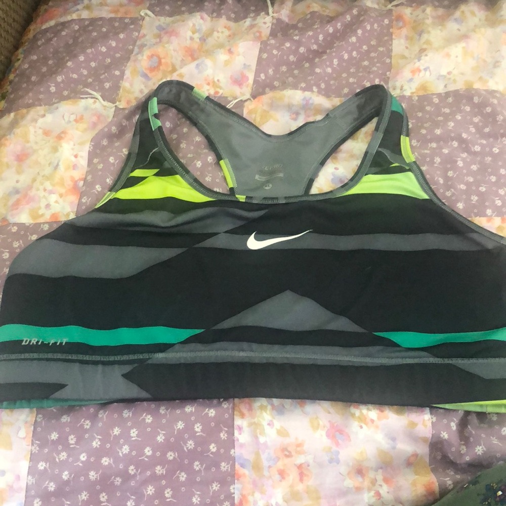 Womens Nike sports bra XL